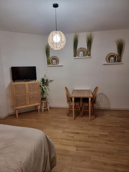Studio L'Eden Moulins  Extérieur photo