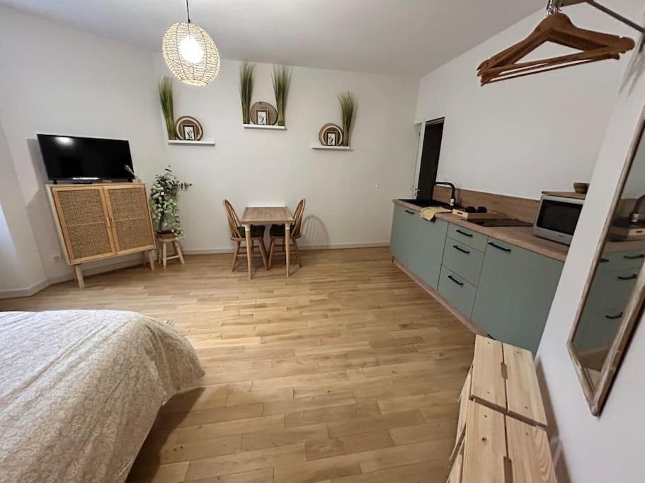 Studio L'Eden Moulins  Extérieur photo